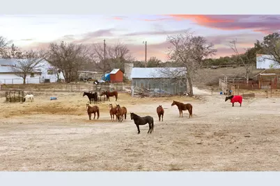 1274 County Road 2806, Lampasas, TX 76550 - Photo 37