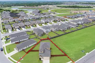 221 Longmount Cv, Liberty Hill, TX 78642 - Photo 31