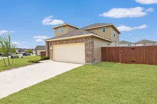 221 Longmount Cv, Liberty Hill, TX 78642 - Photo 5