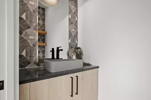 2215 S 3rd St, Austin, TX 78704 - Photo 25