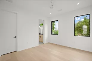 2215 S 3rd St, Austin, TX 78704 - Photo 29