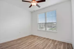 210 Bellows St, Georgetown, TX 78633 - Photo 17