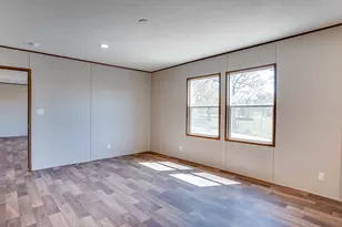 195 Tuck St, Cedar Creek, TX 78612 - Photo 13