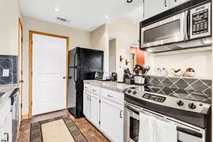1406 Windsor Rd, Austin, TX 78703 - Photo 13