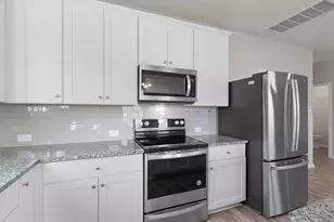 113 Kildeer Pass, Jarrell, TX 76537 - Photo 7