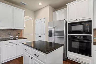 6925 Larue Belle Cove, Austin, TX 78739 - Photo 11