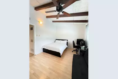 2404 Longview Street #204, Austin, TX 78705 - Photo 7