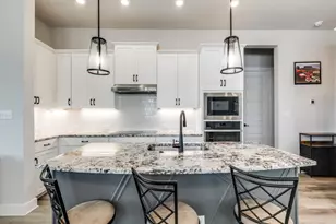 220 Monterey Oak Trl, Georgetown, TX 78628 - Photo 7