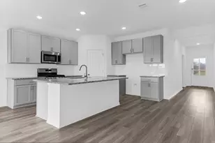 204 Crumpton Wy, Hutto, TX 78634 - Photo 3