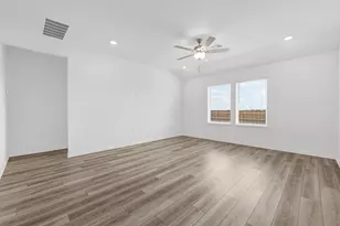 204 Crumpton Wy, Hutto, TX 78634 - Photo 7