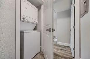 1601 Faro Dr, Austin, TX 78741 - Photo 15