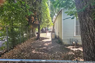 704 W 22nd St, Austin, TX 78705 - Photo 9