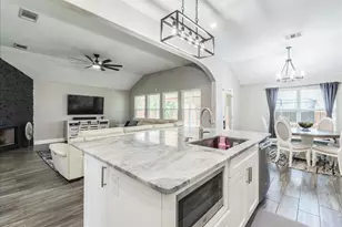 18716 Alnwick Castle Dr, Pflugerville, TX 78660 - Photo 5