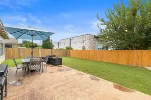 1008 N Ash Cove, Hutto, TX 78634 - Photo 33