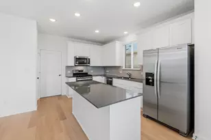 147 Golden Bell Wy, Buda, TX 78610 - Photo 5