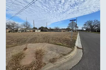 204 E Central Drive, Georgetown, TX 78628 - Photo 3