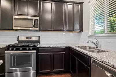 537 Bonnet Boulevard, Georgetown, TX 78628 - Photo 11
