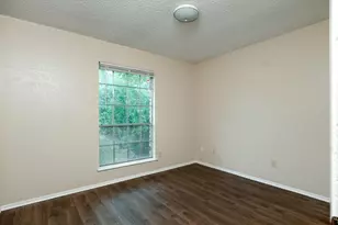 10419 Firethorn Ln, Austin, TX 78750 - Photo 11