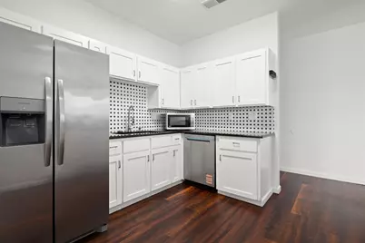 2414 Longview Street #307, Austin, TX 78705 - Photo 5