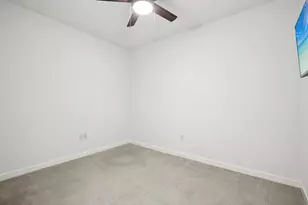 1900 Barton Springs Rd, Austin, TX 78704 - Photo 17