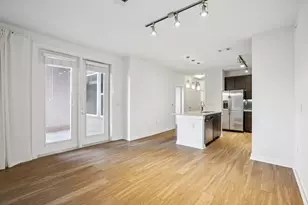 1900 Barton Springs Rd, Austin, TX 78704 - Photo 9