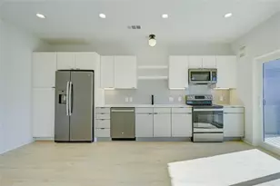 100 W Mockingbird Ln, Austin, TX 78745 - Photo 11