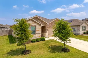 200 Waterway Ave, Hutto, TX 78634 - Photo 3