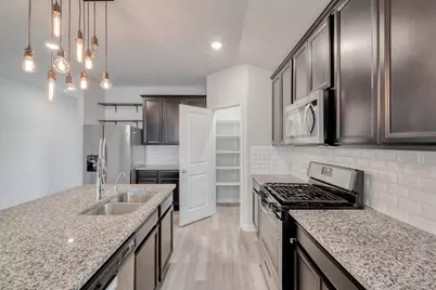 200 Waterway Avenue, Hutto, TX 78634 - Photo 7