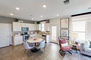 8200 Springsteen Dr, Austin, TX 78744 - Photo 5