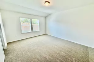 5017 Hazelnut Ln, Del Valle, TX 78617 - Photo 3