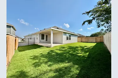 5017 Hazelnut Lane, Del Valle, TX 78617 - Photo 5