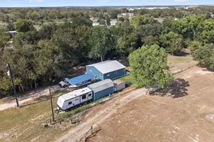 224 Old Coach Ln, Elgin, TX 78621 - Photo 37