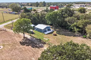 224 Old Coach Ln, Elgin, TX 78621 - Photo 11