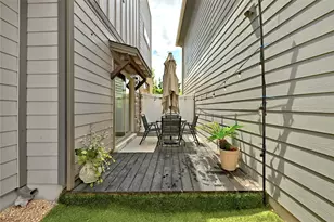 8009 Mellencamp Dr, Austin, TX 78744 - Photo 25