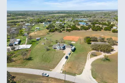 118 Deep Lake Drive, Liberty Hill, TX 78642 - Photo 35