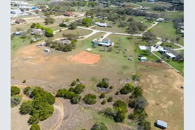 118 Deep Lake Drive, Liberty Hill, TX 78642 - Photo 39