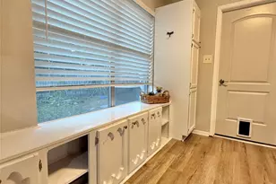 9511 Meadowheath Dr, Austin, TX 78729 - Photo 7