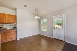 102 Anderson St, Hutto, TX 78634 - Photo 11