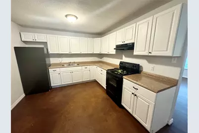 709 San Saba Street #A, Lockhart, TX 78644 - Photo 7