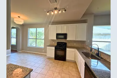 3304 Winding Shore Lane, Pflugerville, TX 78660 - Photo 11