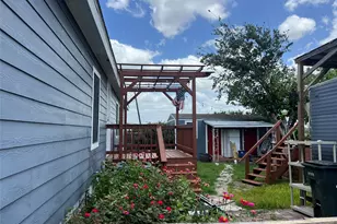 330 Grandview Dr, San Marcos, TX 78666 - Photo 3