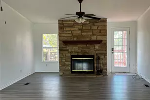 330 Grandview Dr, San Marcos, TX 78666 - Photo 7
