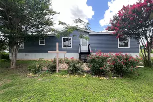 330 Grandview Dr, San Marcos, TX 78666 - Photo 1