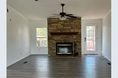 330 Grandview Drive, San Marcos, TX 78666 - Photo 7