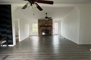 330 Grandview Dr, San Marcos, TX 78666 - Photo 5