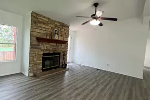 330 Grandview Dr, San Marcos, TX 78666 - Photo 9