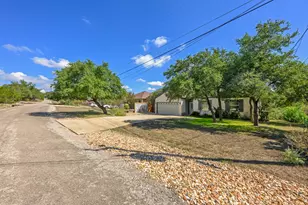 10210 Twin Lake Loop, Dripping Springs, TX 78620 - Photo 29