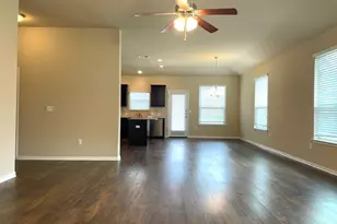 1921 McQueeny Cv, Round Rock, TX 78664 - Photo 5