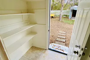 6501 Ponca St, Austin, TX 78741 - Photo 9