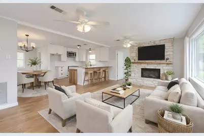 318 S Avenue C, Elgin, TX 78621 - Photo 1